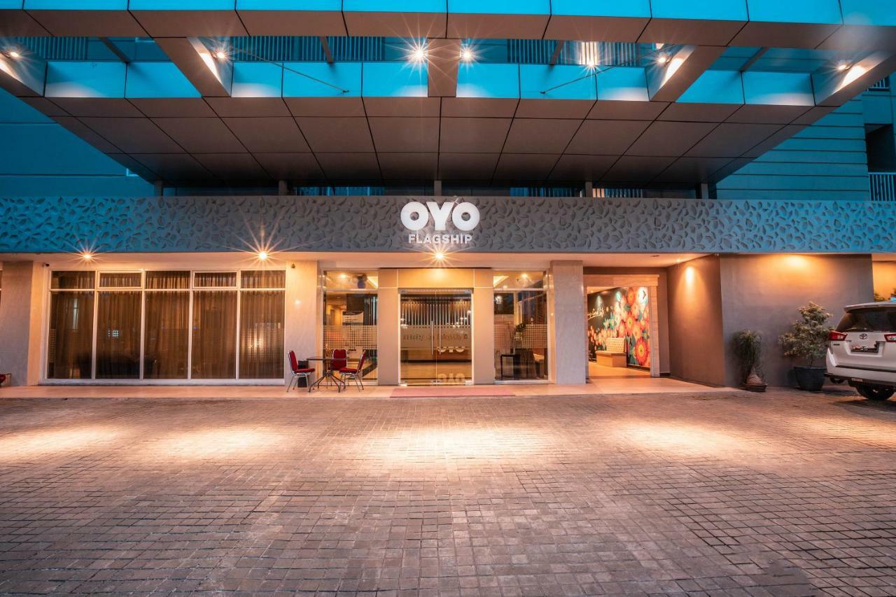 Oyo Flagship 728 Baileys Apartment Tangerang Extérieur photo